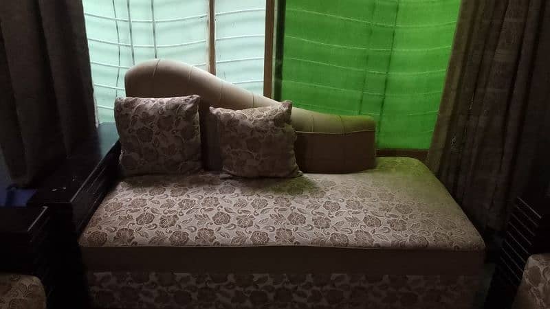 5 Seater Sofa With Dewan 1