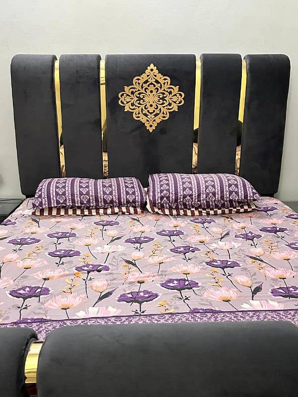 King Size Luxury Velvet/Wooden Bed Set 7