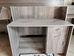 office workstation with drawers and footrest 0