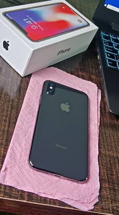 iPhone X  10 by 10 condition with Box 0