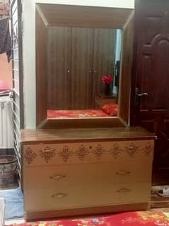 bed side tables in well furnished condition