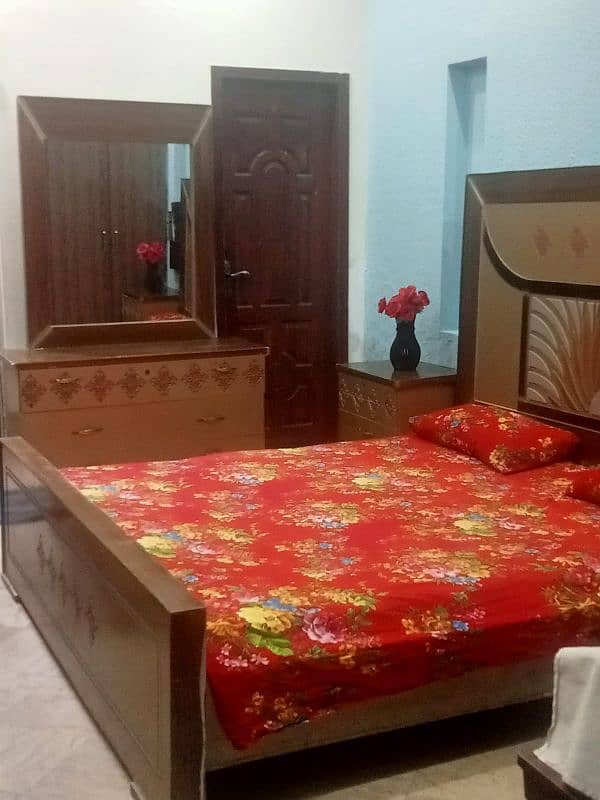 bed side tables in well furnished condition 2