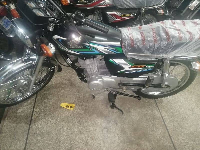 Honda 125 for sale lush condition (03148105648)whatsapp number 0