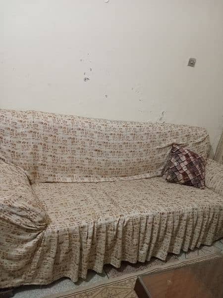 six seter sofa with cover 1