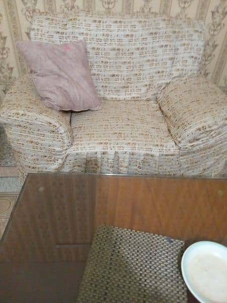 six seter sofa with cover 2