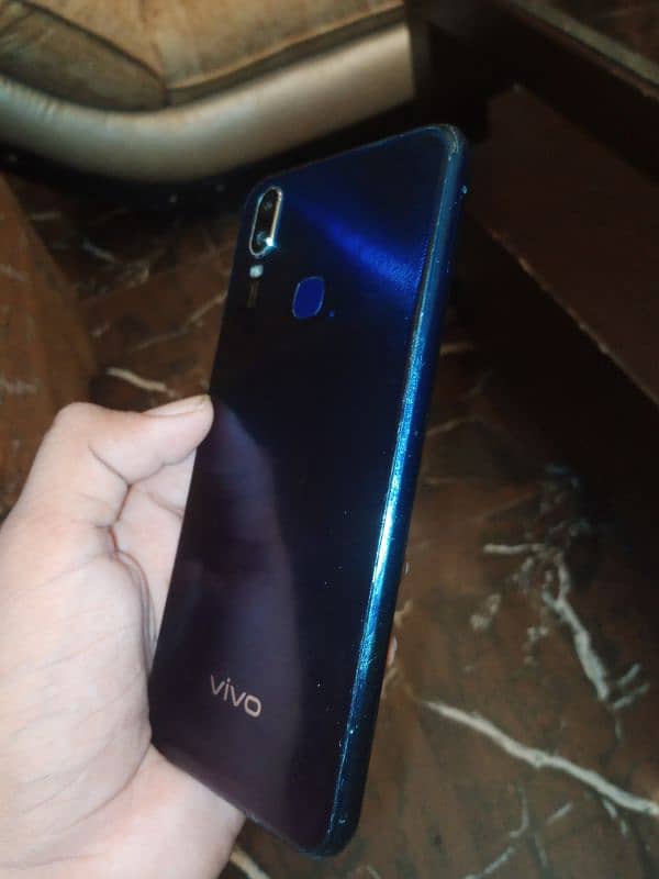 vivo y11 daba charger nhi he 0