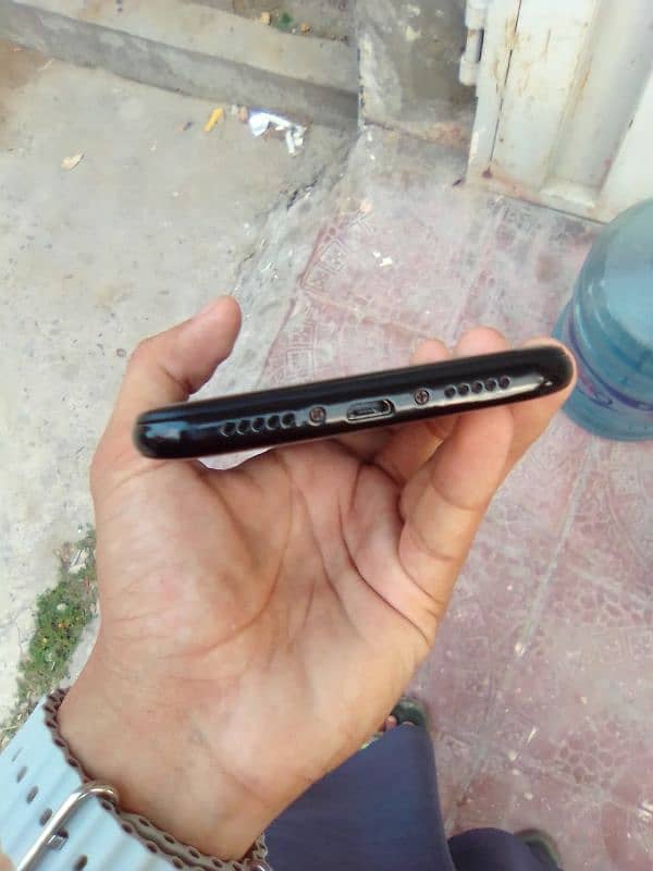 Infinix 8