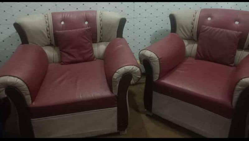 5 seatr sofa set like new 1