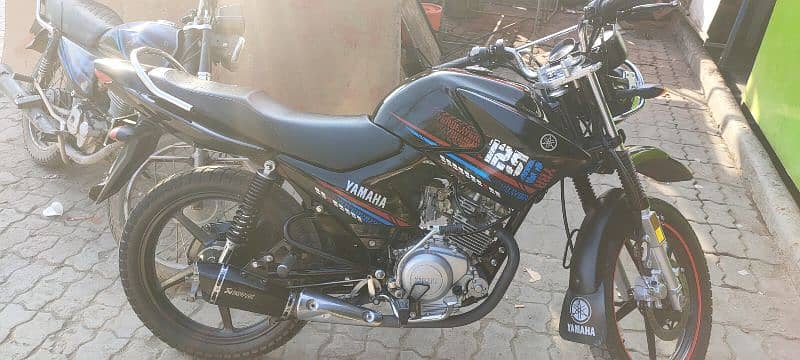 Yamaha ybr125g black 400000 3