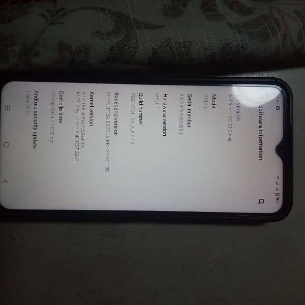 vivo y33s like a new, limited 10/10 condition with box's and charger 4