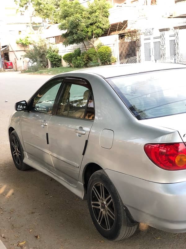 Toyota Corolla se saloon  2003 4