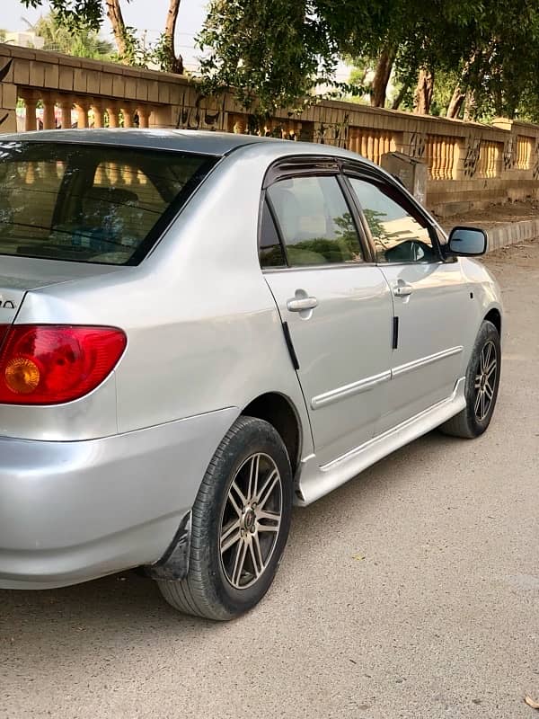 Toyota Corolla se saloon  2003 5