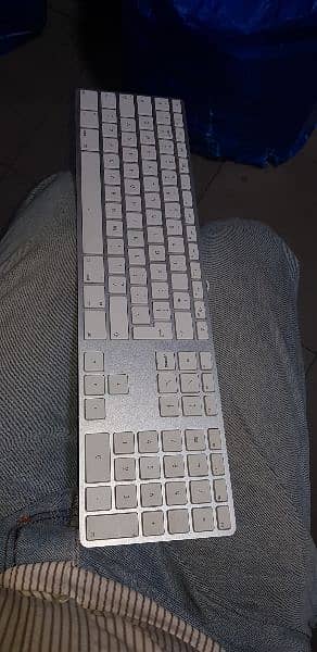 Apple wired keyboard Mouse 3