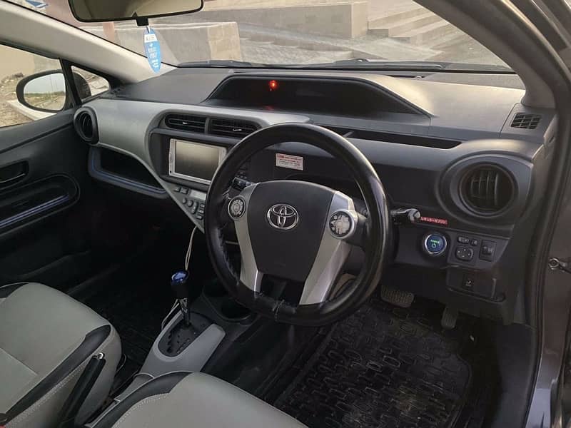 Toyota Aqua 2014/2017 S LED PUSH START 1