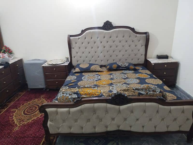 double bed with dressing table and side tables 4