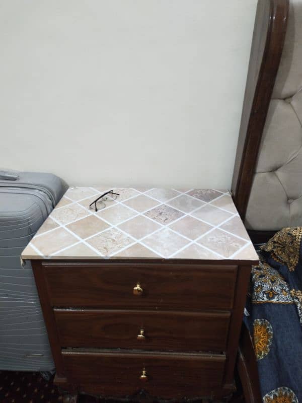 double bed with dressing table and side tables 5