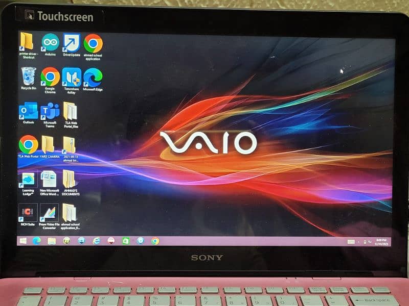 Canadian laptop Sony vivo i5 touch screen 3