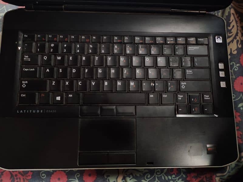 dell latitude core i5 3rd generation 8 GB 500 GB HDD 6