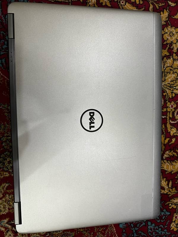 Dell Laptop Latitude 1