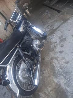 CD 70 2006 model all documents awailabl bike condition 10by 9