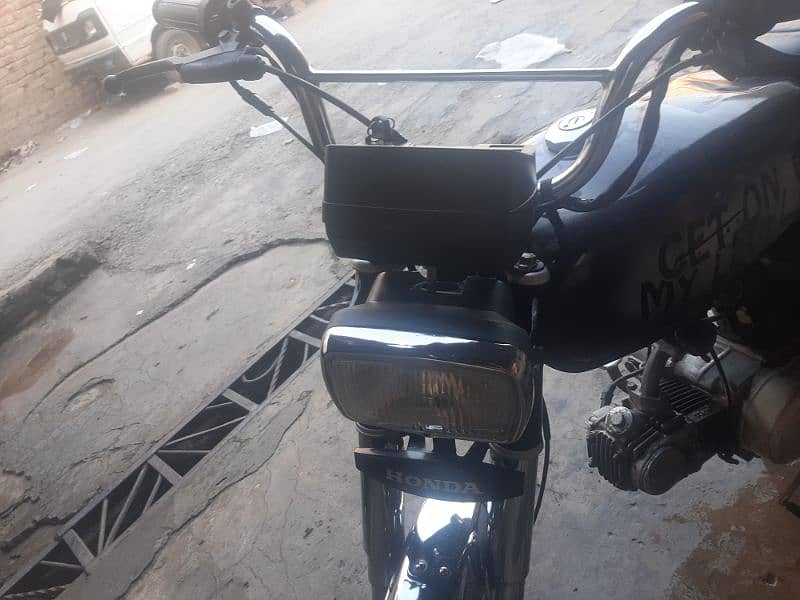 CD 70 2006 model all documents awailabl bike condition 10by 9 2