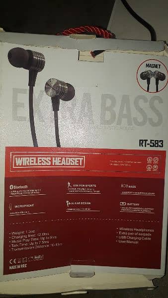 wireless headphones 1