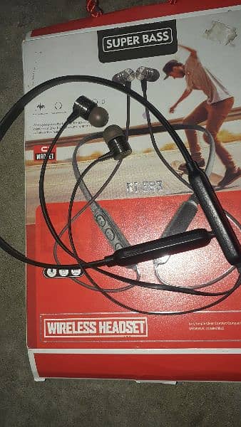 wireless headphones 2