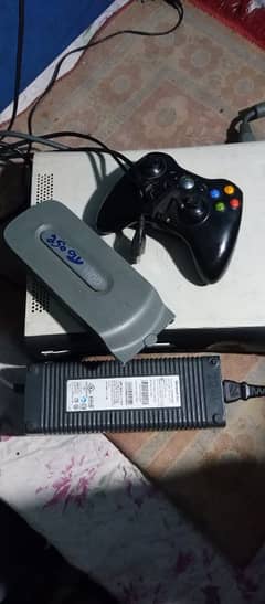 Xbox 360 100 games 320GB had or 220GB had k sath or 1 wer las controla