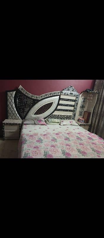 Bed Set for sale 0