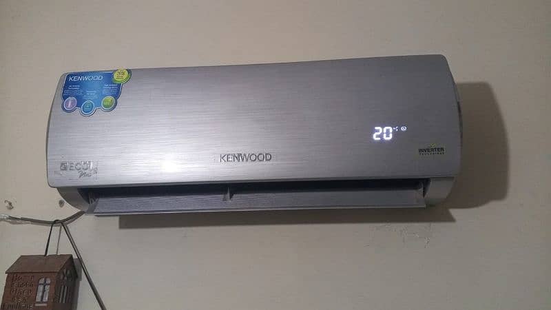 new condition ac 1ton DC inverter 10by 10 condition 2