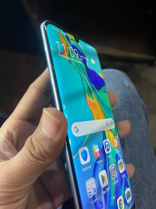 Huawei p30 pro 8GB 128GB NON PTA 4