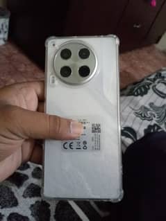 Tecno camon 30 8 256 white