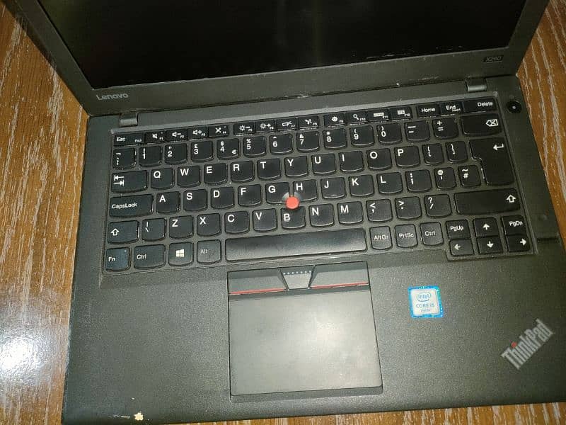 Lenovo Thinkpad x260 Core i5-6 generation 8/256 SSD. 1