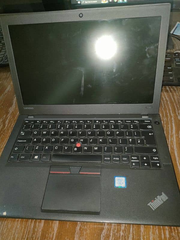 Lenovo Thinkpad x260 Core i5-6 generation 8/256 SSD. 3