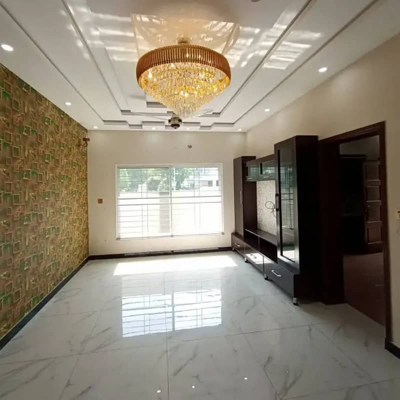 10 Marla House For Rent In Paragon City Lahore 9