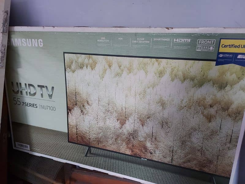 Samsung TV with habitt stand 2