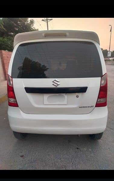 Suzuki Wagon R 2018 1