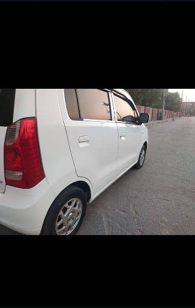 Suzuki Wagon R 2018 4