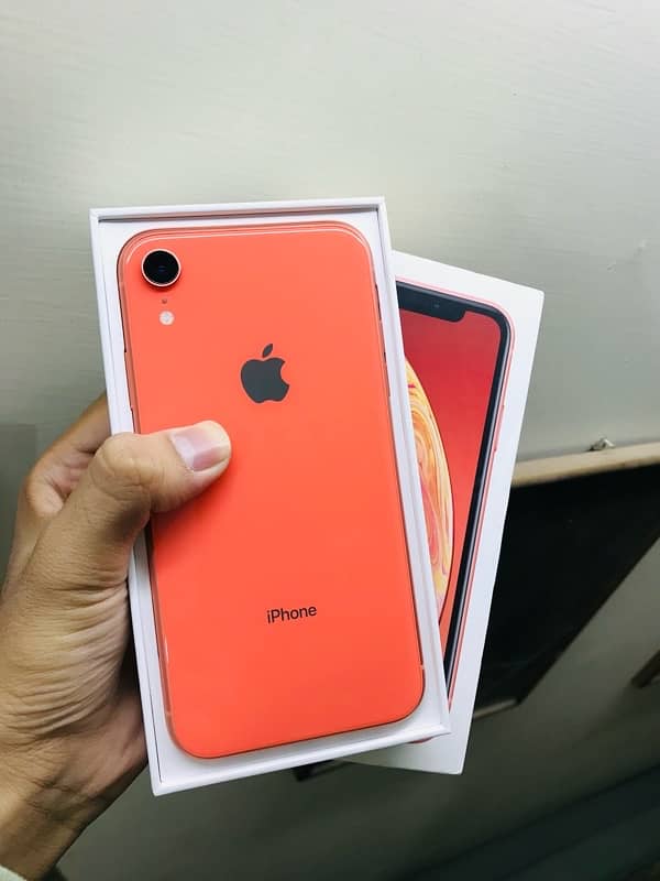 iPhone XR Open Box New 0