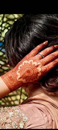 mehndi services at your doorstep