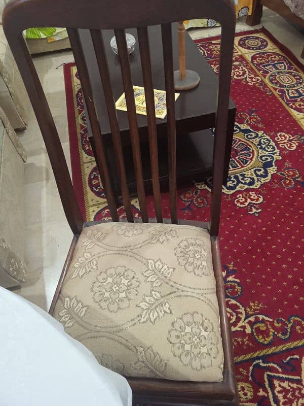 Dinning Table with 4 chairs 1