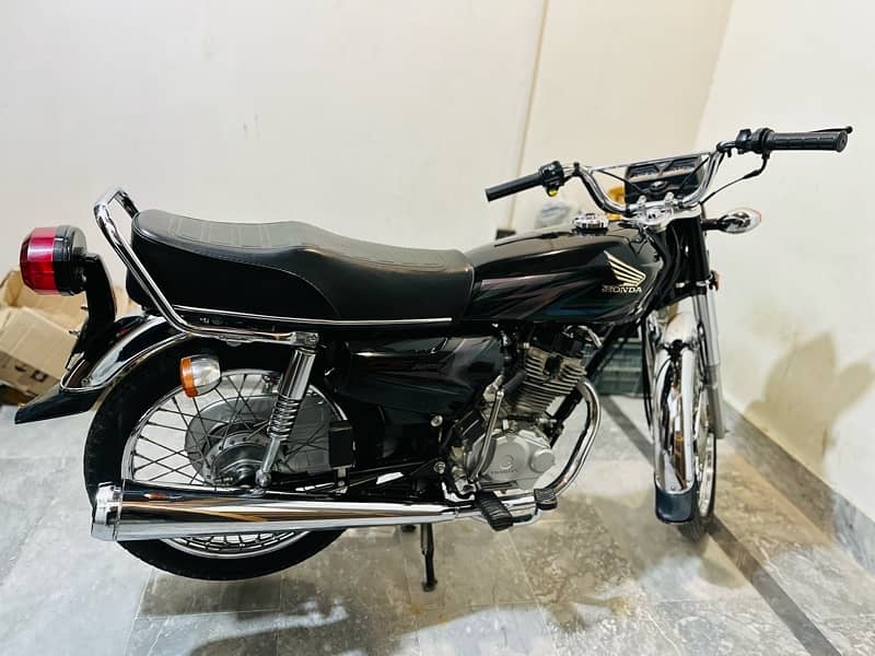 Honda 125 new condition model 2023 1