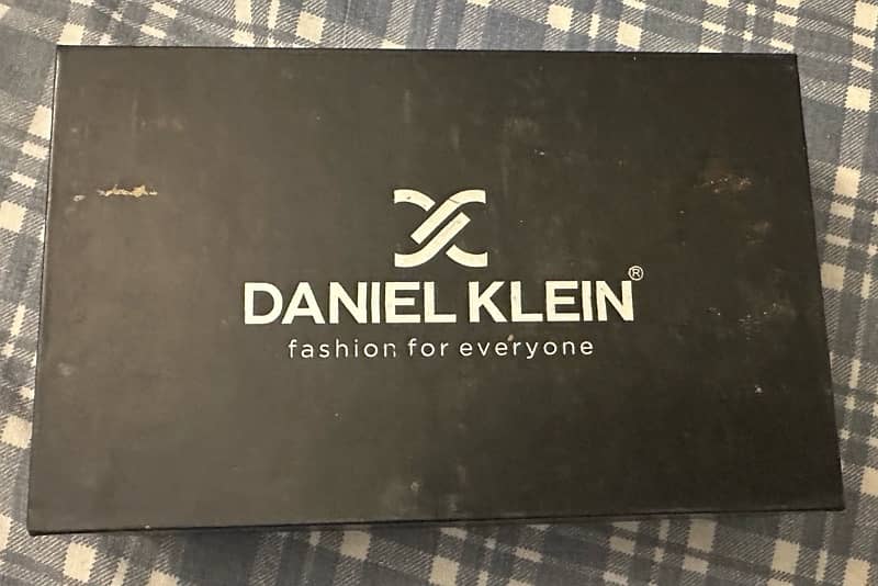 daniel klien branded watch 0