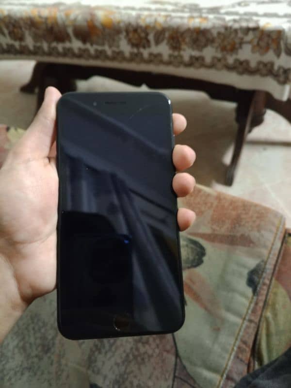 urgent sale iphone 7plus 128 gb 2