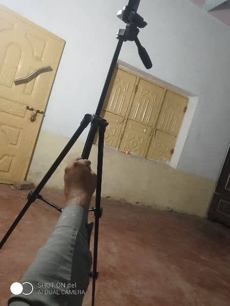 tripod stand 2