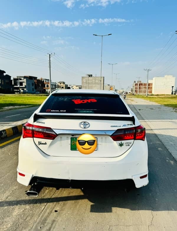 Toyota Corolla Altis 2016 1