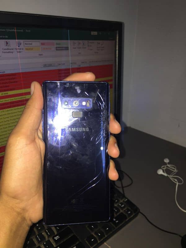 Samsung note 9 non pta used whatapp 03019492513 4