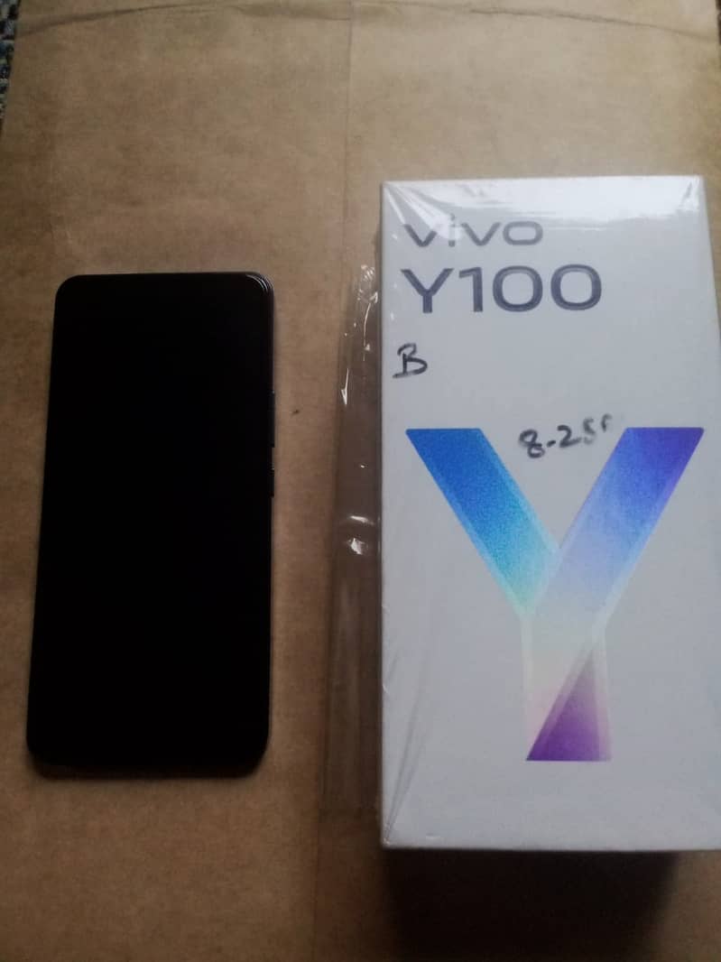 Vivo Y100 (11 months warranty available) 0