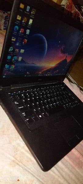 I5 ,7 gen. dell laptop along with 8gbram nd 256gb hd 5