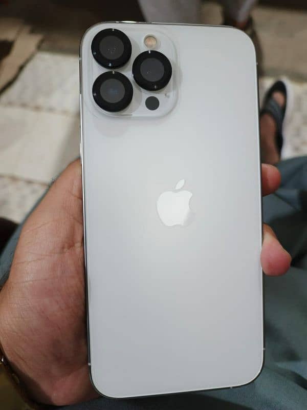 I phone 13 pro max 128gb 10 by 10 condition 2